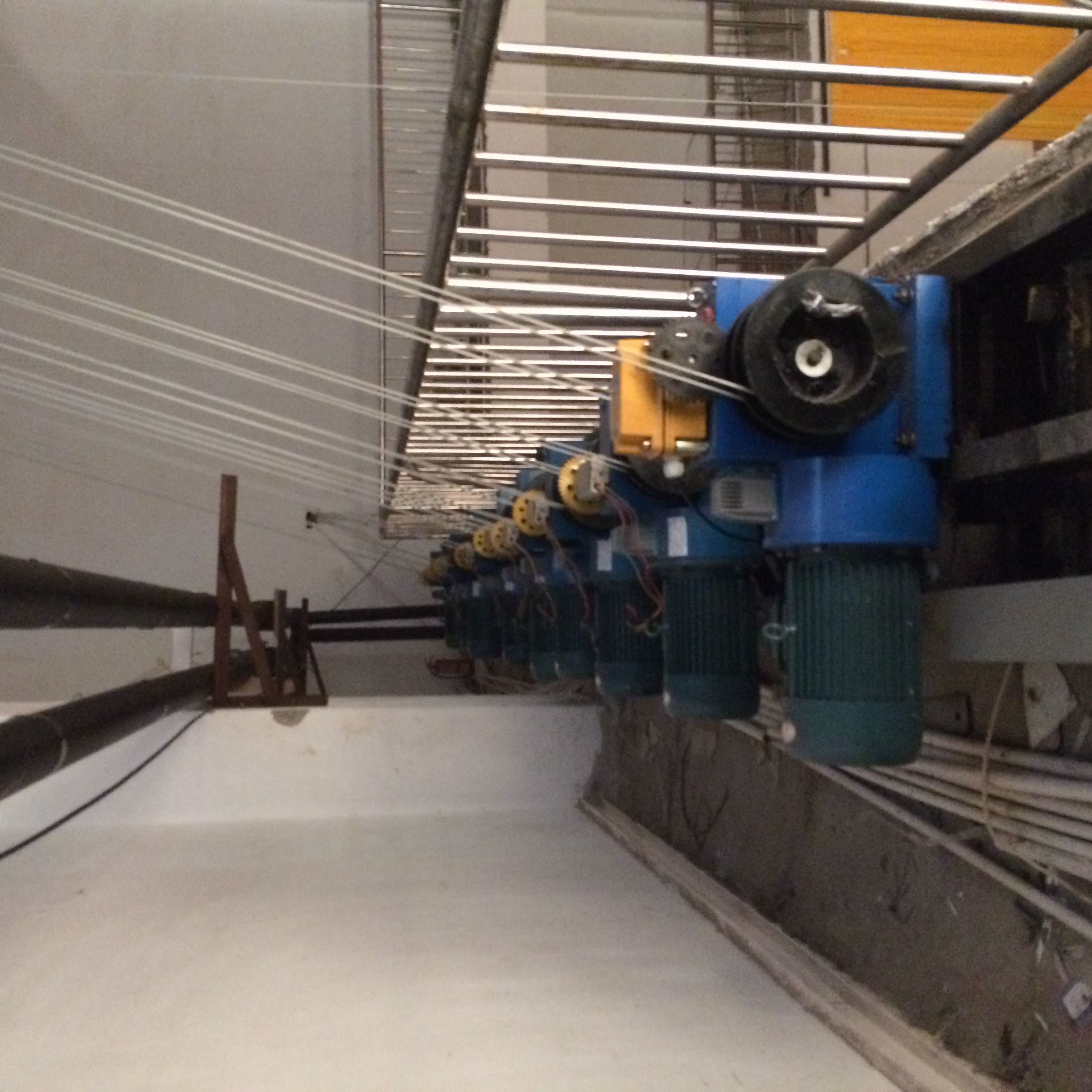 多层缠绕升降机